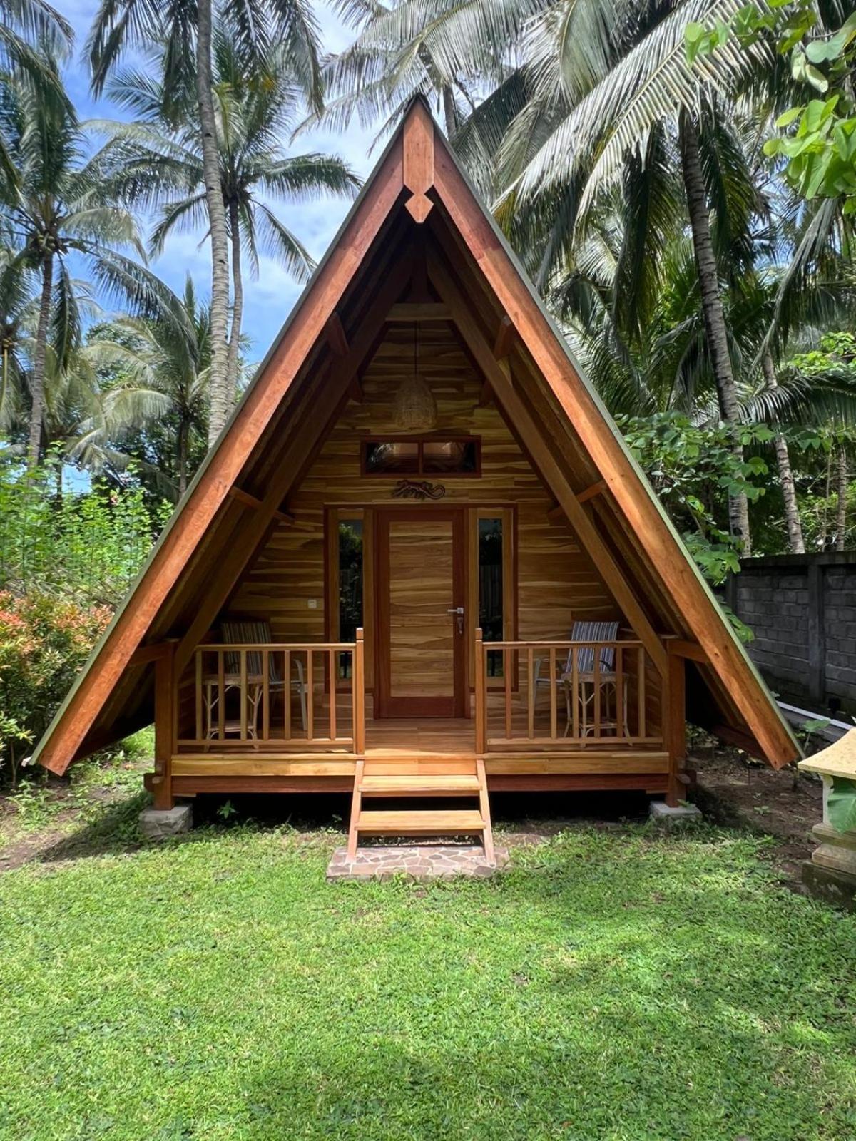 Lendang Luar Villa Senggigi Buitenkant foto