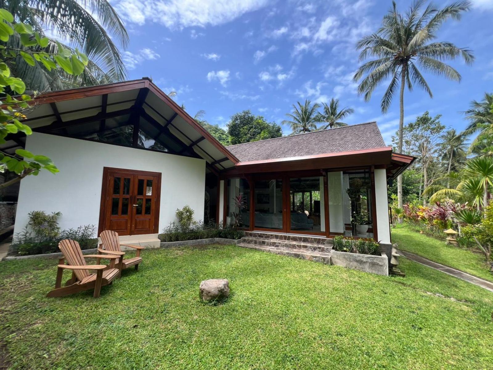 Lendang Luar Villa Senggigi Buitenkant foto